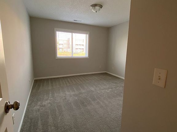 4th image of 1539C Gunston Dr #1539-C