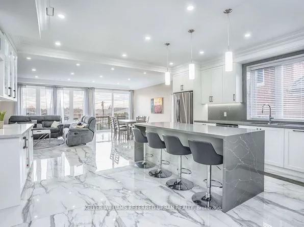 83 Floral Pkwy, Toronto, ON M6L 2C3
