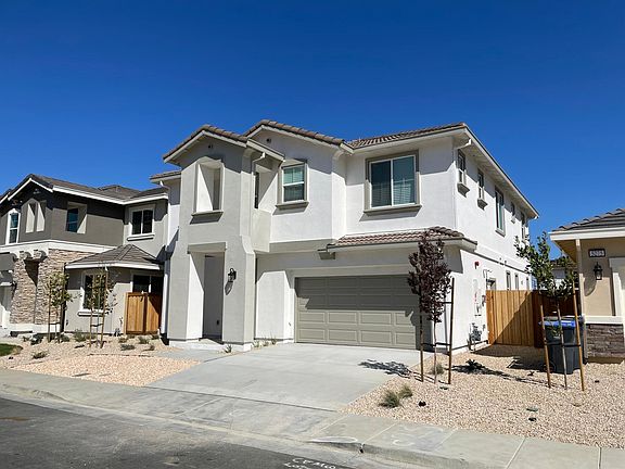 3rd image of 499 Yarrow Dr