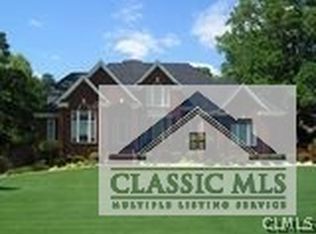 1030 Waverly Hollow Dr, Bogart, GA 30622