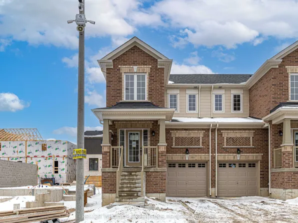 12 Wagon Ln, Barrie, ON L9J 0V1
