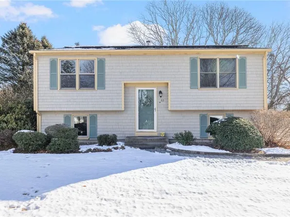 63 Sassafras Trl, Narragansett, RI 02882