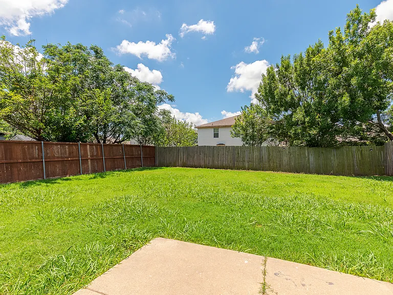 2228 Bradford Pear Dr — Photo 29