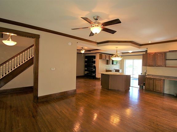 5th image of 305 1st Ave NE