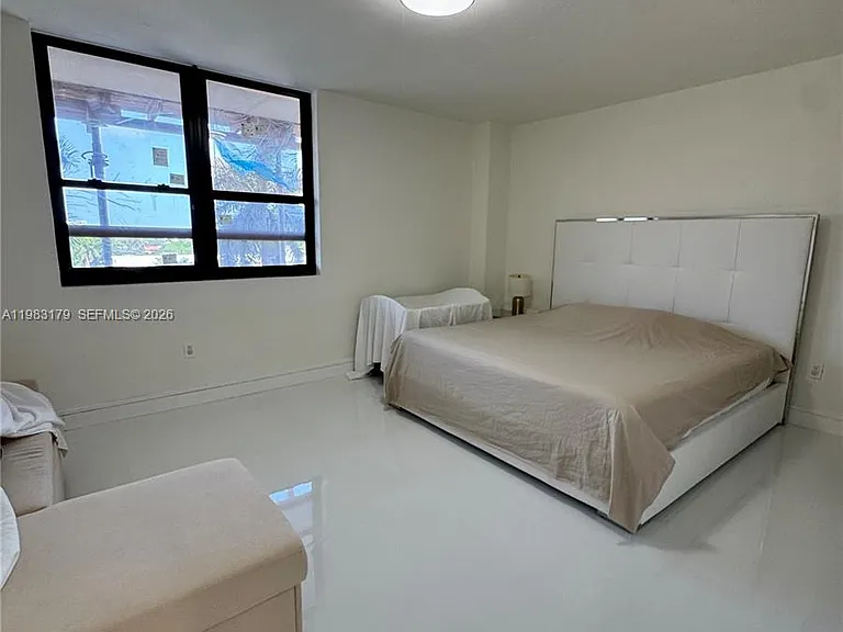 10185 Collins Ave #606 — Photo 10