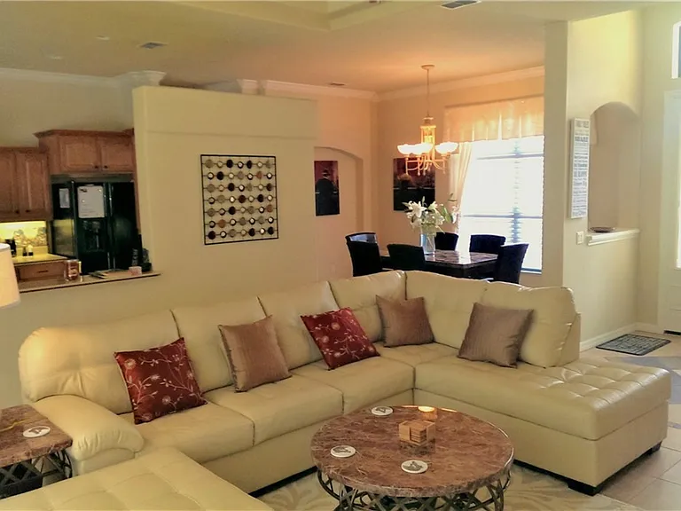 38 Linder Dr — Photo 2