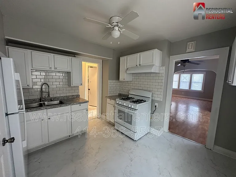 223 W Keefe Ave — Photo 3