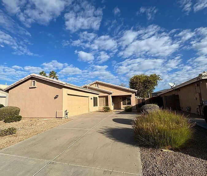 9450 W Quail Ave — Photo 1