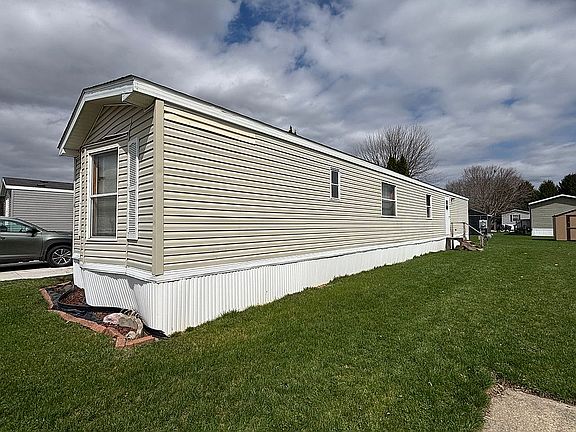3rd image of 5232 E Broadway Rd #114
