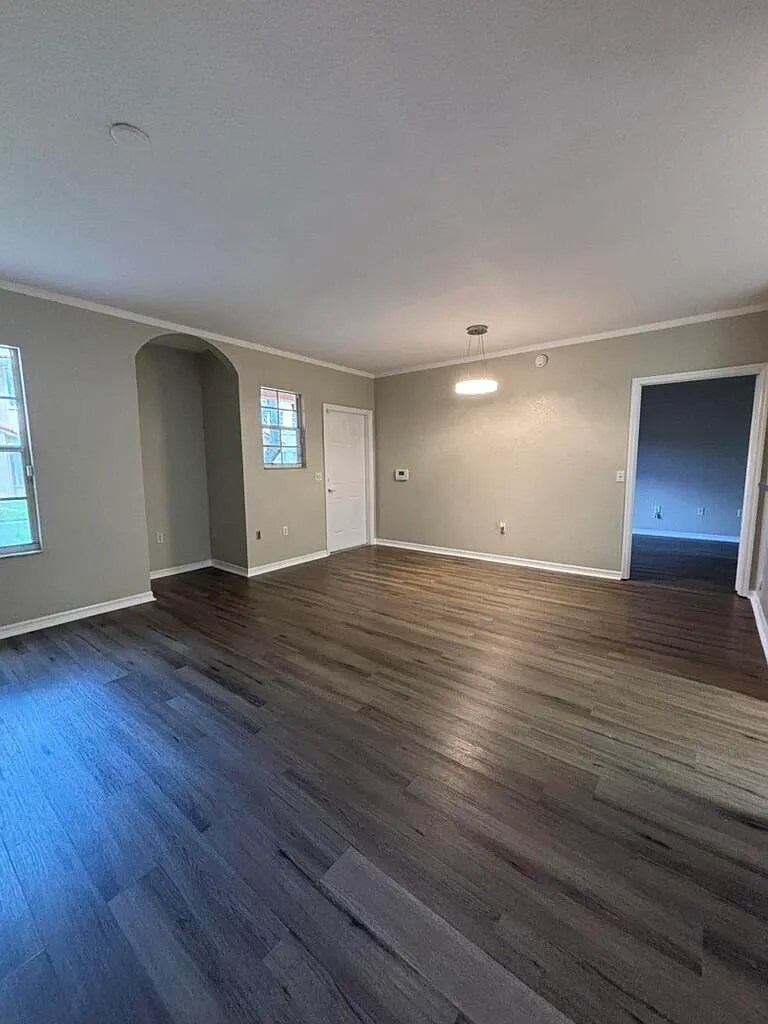 2 bed, 2.0 bath, 1088 sqft, $1,999 — Photo 1