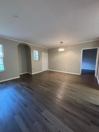 2412 Belmont Ln Photo 1