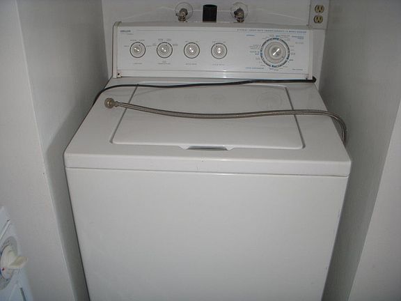 5th image of 3156 Clairemont Dr