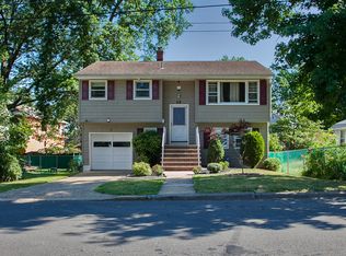 45 Hunt St, Iselin, NJ 08830