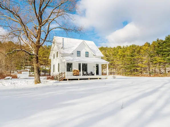 252 Cross Road, Manchester, VT 05255