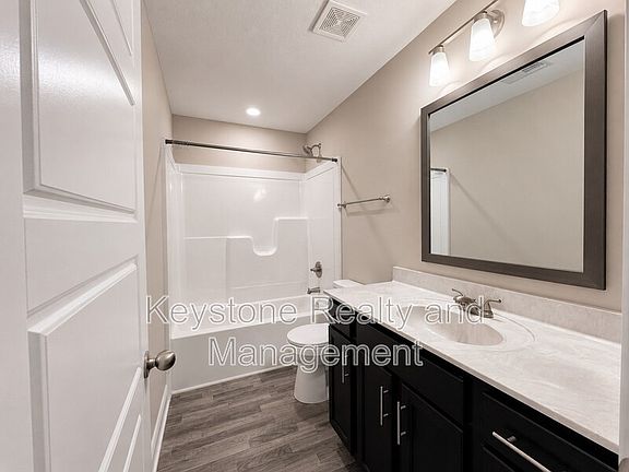 5th image of 210 Alabama Ave