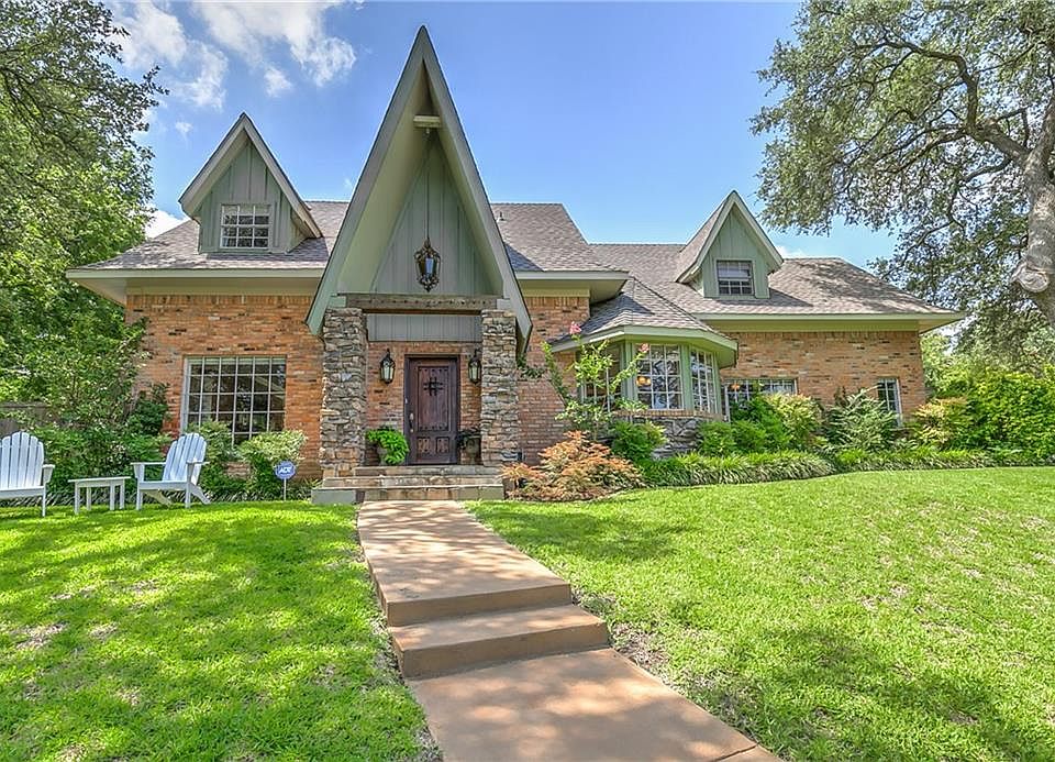 1st image of 3214 Greenbriar Cir