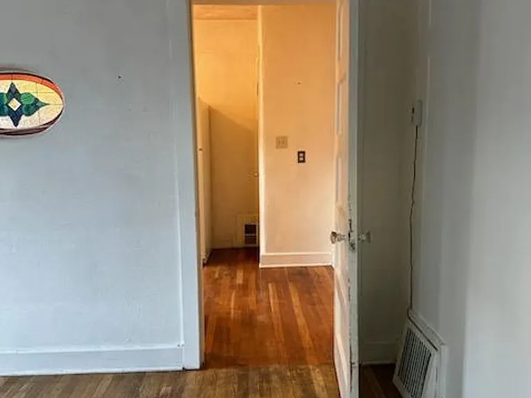 218 McKenzie St #C — Photo 5