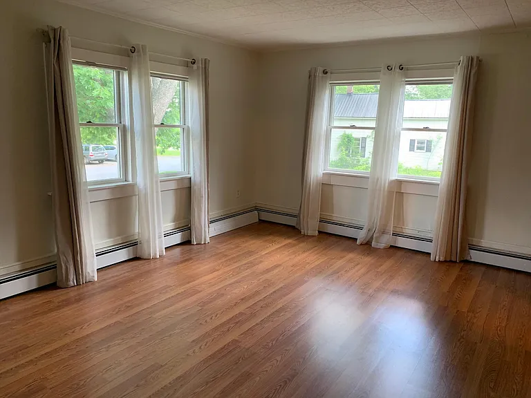 731 College Ave — Photo 14