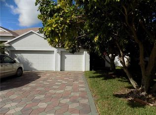 2410 3rd Pl SW, Vero Beach, FL 32962
