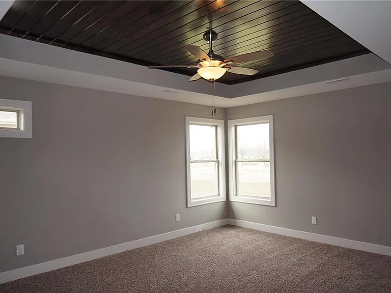 1820 SW Blackstone Pl — Photo 16