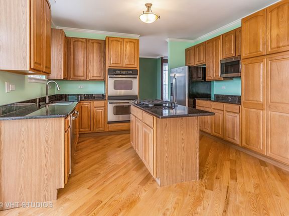 3rd image of 6805 Twin Falls Dr