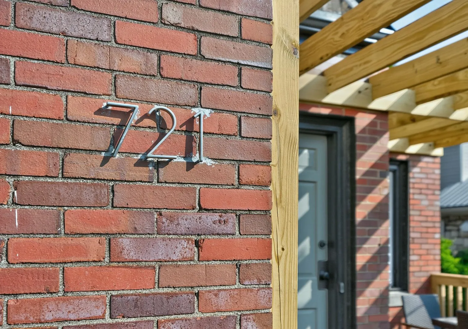 Adorable 3 bedroom downtown bungalow — Photo 4