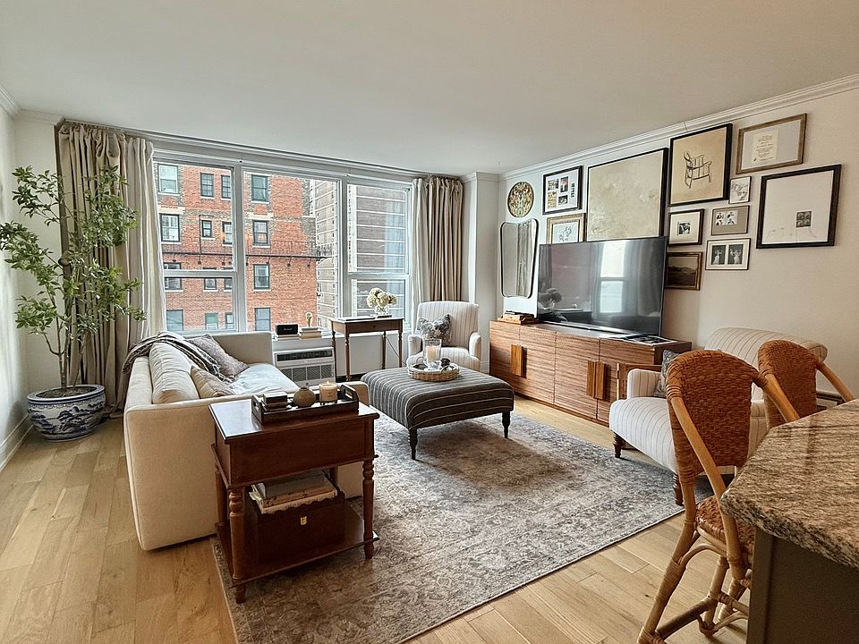 1st image of 1550 N Lakeshore Dr #15F