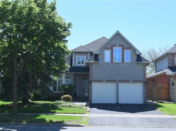 2158 Country Club Dr, Burlington, ON L7M 4B1
