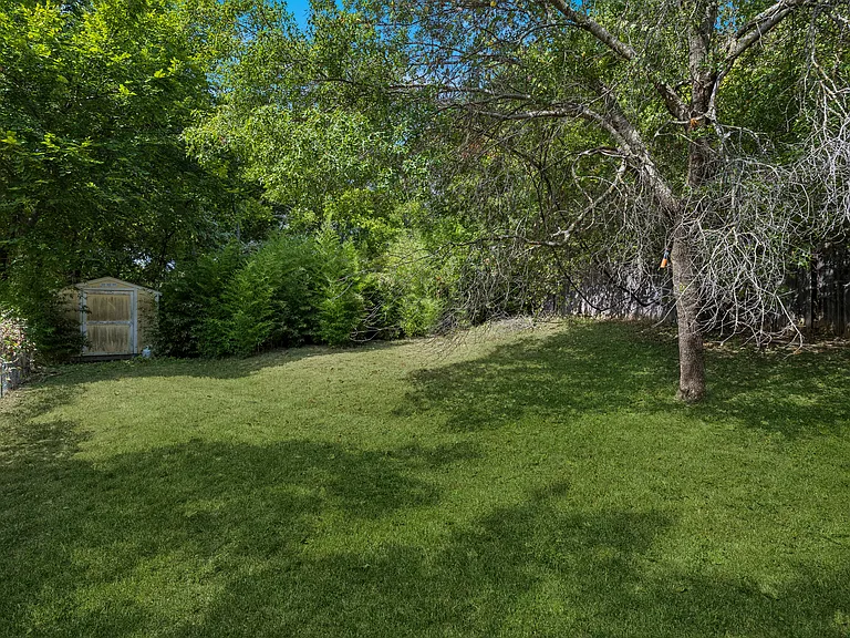 1220 S Lamar St — Photo 18