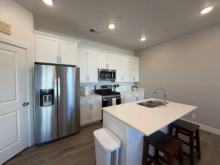 5801 S Garnet Dr #1101 — Photo 8