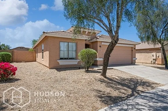 1535 W Nancy Ln — Photo 2