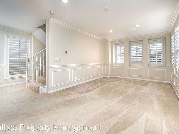 4th image of 123 30th St Unit A