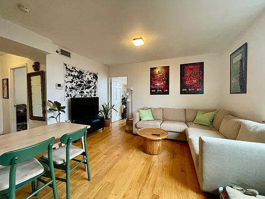 Rented by Oxford Property Group | media 1