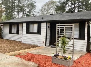 8225 Glenwoods Dr #8225, Riverdale, GA 30274