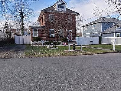 2nd image of 12 Enfield Pl