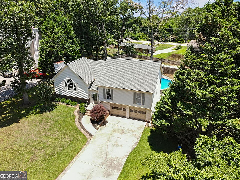 1st image of 860 Turner Dr