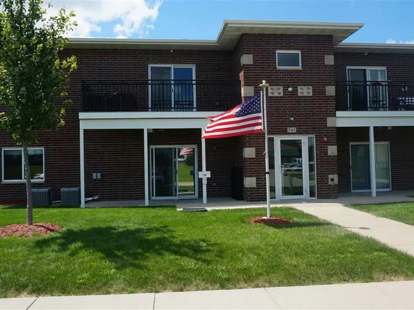 745 N Perkins St, Lone Tree, IA 52755