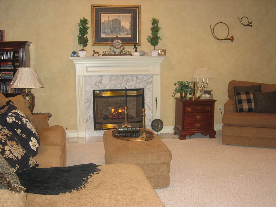 1st image of 646 Nalls Farm Way