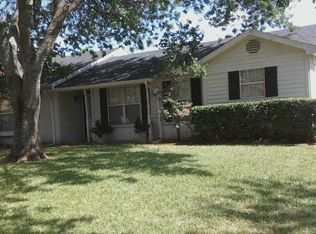 6724 Woodhill Rd, Dallas, TX 75217