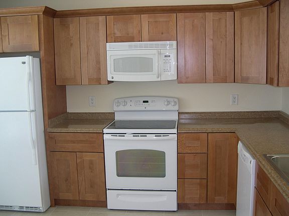 4th image of 5190 Foxhall Drive N