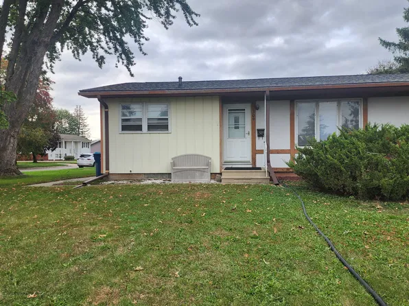 309 Brookeridge Dr, Waterloo, IA 50702
