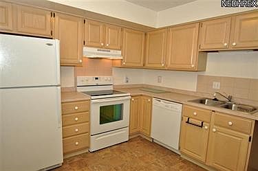 4th image of 1316 Cedarwood Dr APT B1