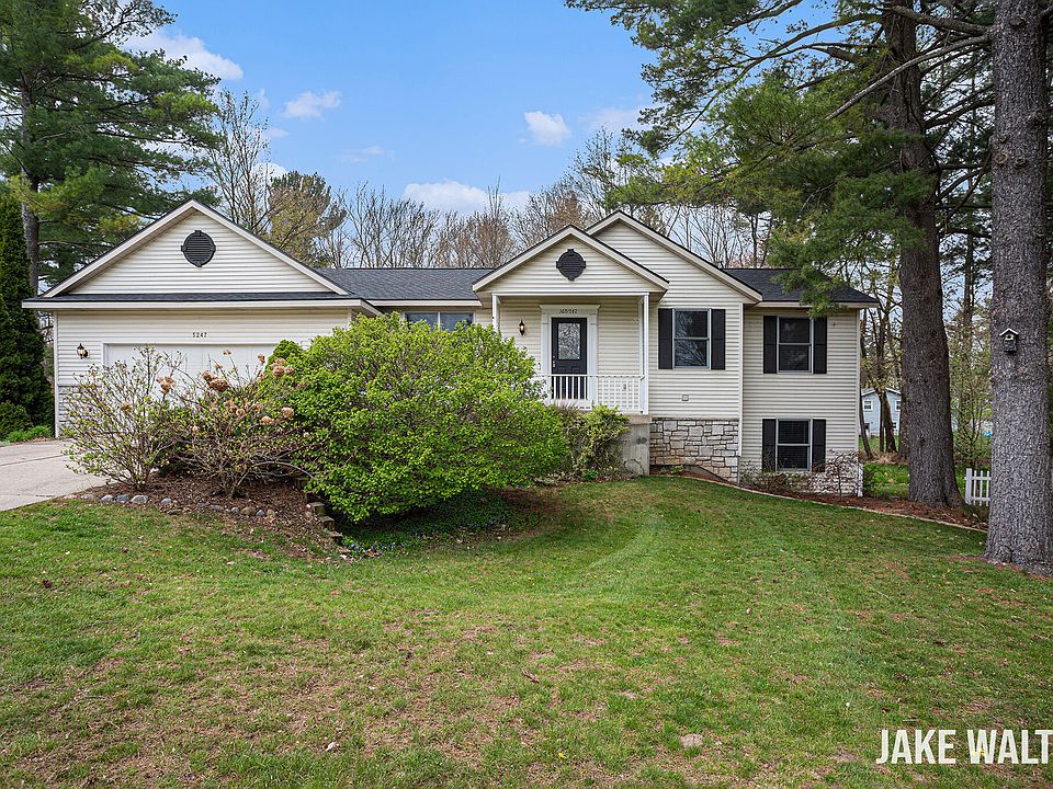 1st image of 5247 Green Pine Ct SE