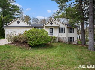 5247 Green Pine Ct SE, Kentwood, MI 49508