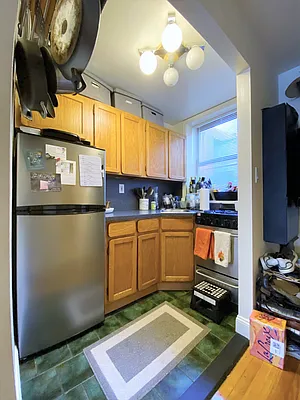 Rented by City Connections Realty | media 32