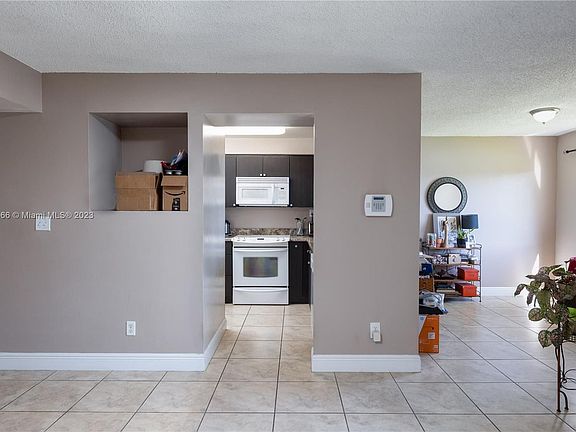5th image of 706 NW 92nd Ave #706