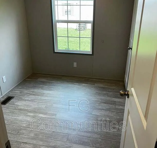 141 David Dr #8 — Photo 12