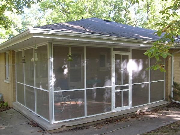 1st image of 1750 Riverdale Dr