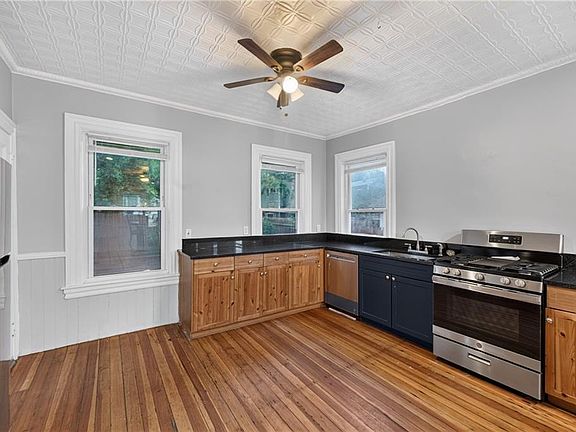 5th image of 45-47 Wendell St