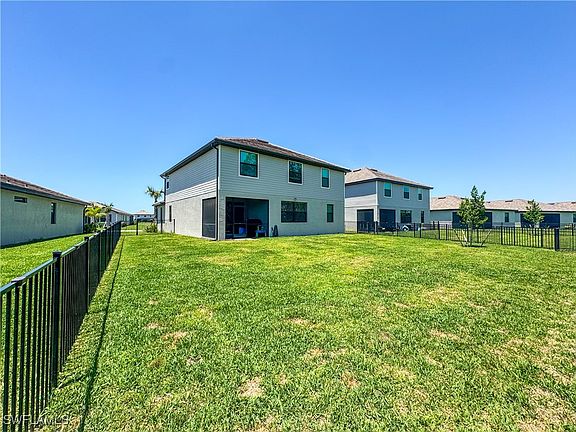 3rd image of 14215 Winding Cedar Way